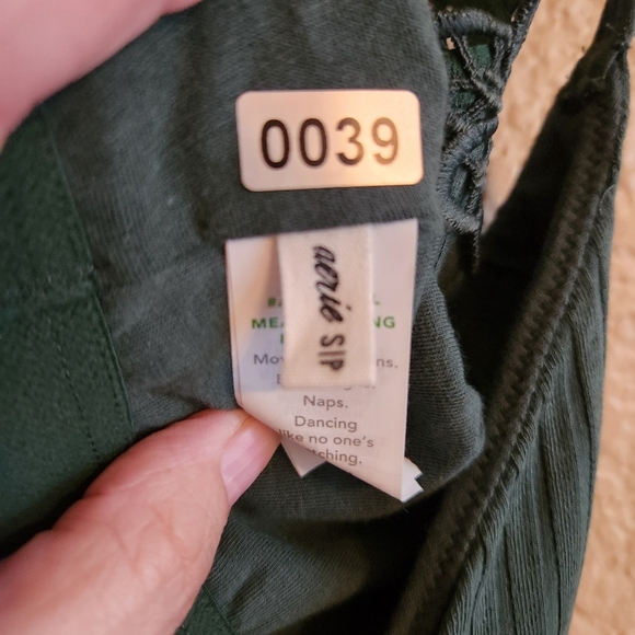 Aerie Green Strappy Women's Crop Top. Shelf Bra Size SP - Picture 8 of 8